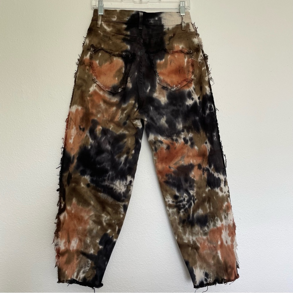 Vibrant M.i.U "Detailed Outseam Slouch Jeans in Tie Dye" Size 7/27 - Picture 2 of 10